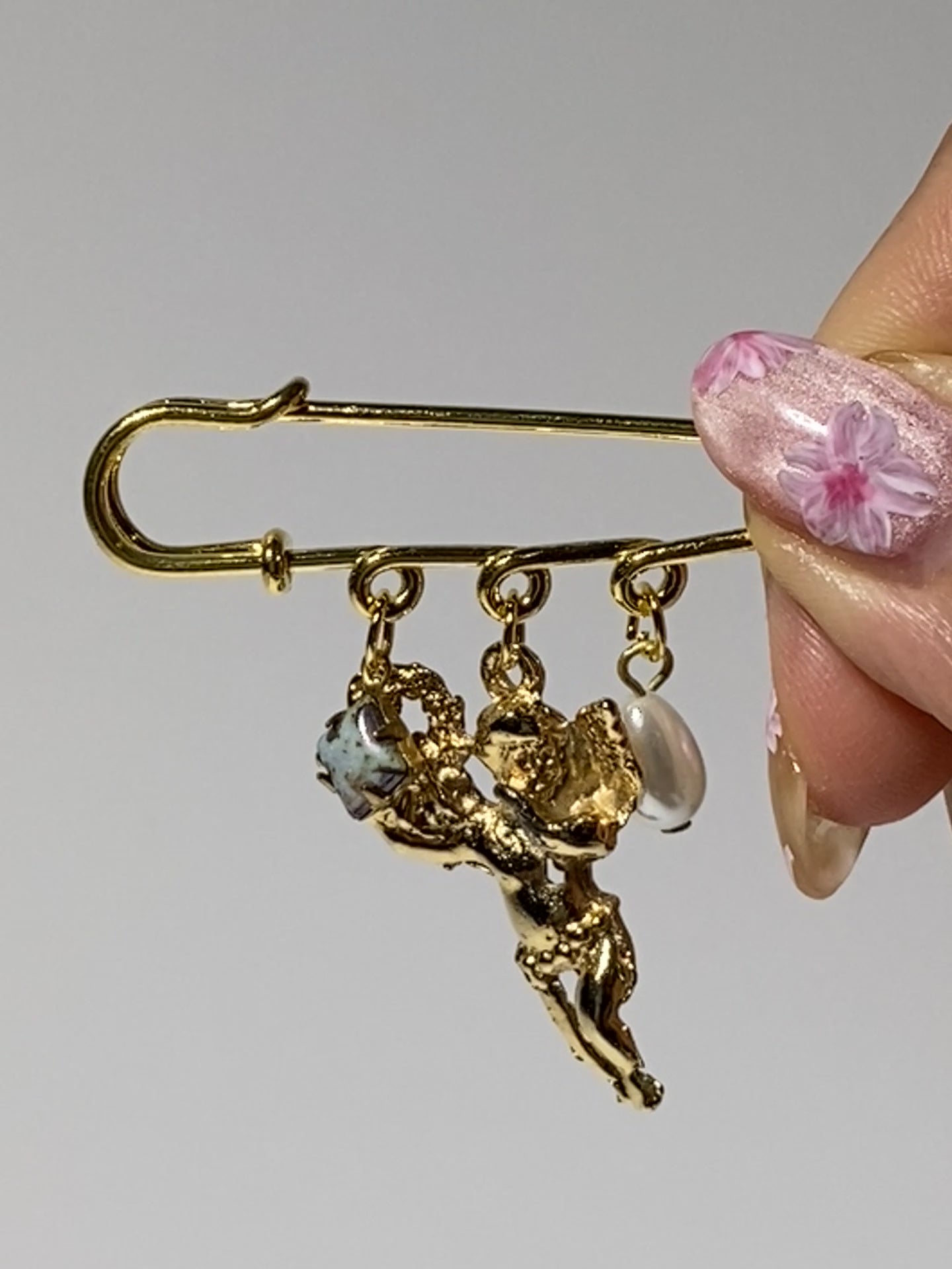 Load and play video in Gallery viewer, Charm Brooch
